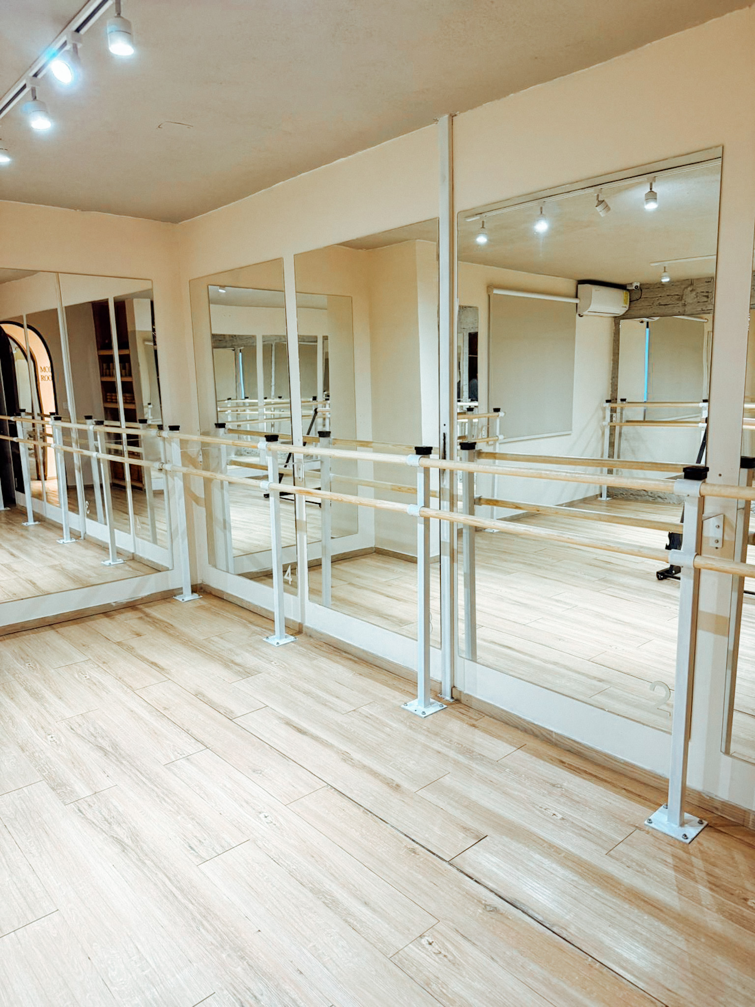 Kailani Studio aff8be02 7cf2 4760 a6f0 368cbc5d7354